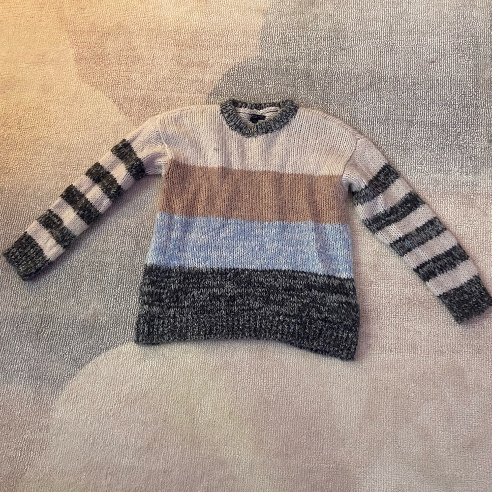 Comfy Patterned Sleeve American Eagle Sweater